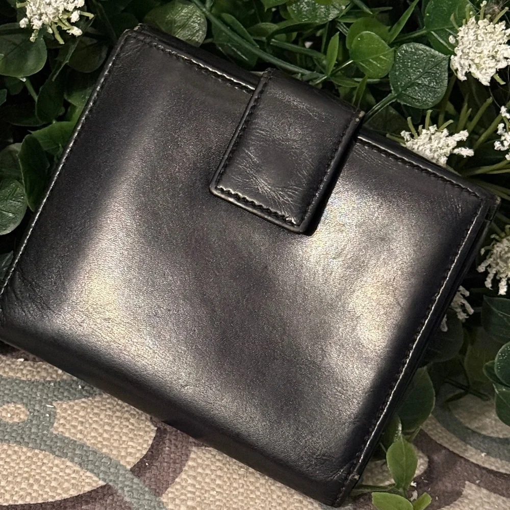 Gucci Vintage Buckle Wallet